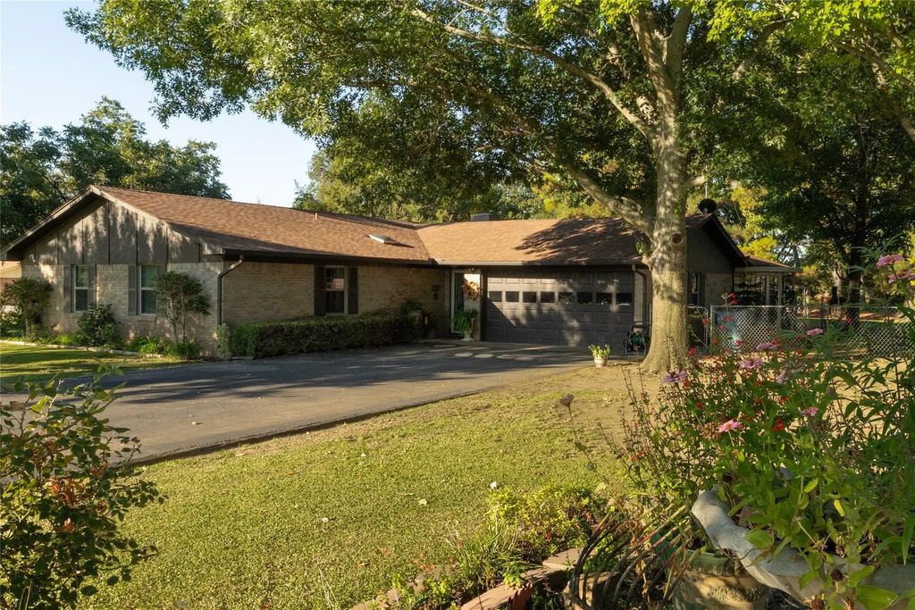 109 Perdue Lane, Weatherford