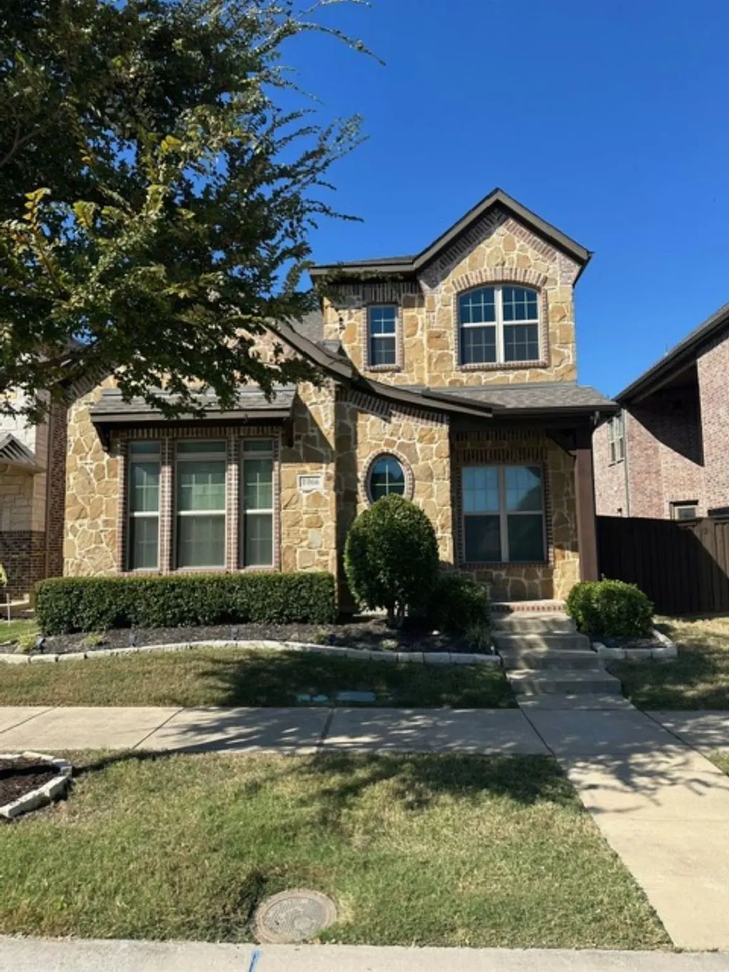 1066 James Court, Allen