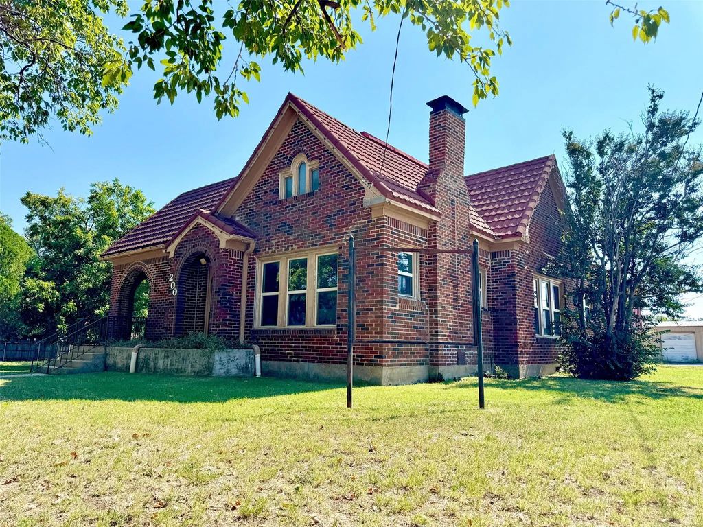 200 E Tarrant Street, Bowie