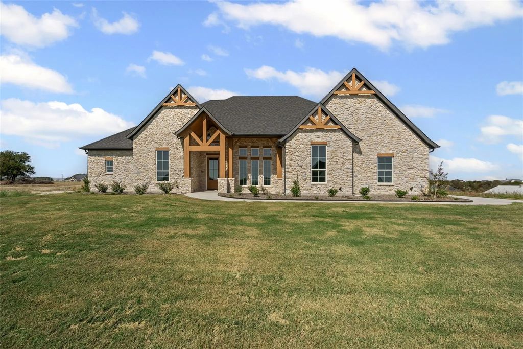 2017 Downslope Lane, Weatherford