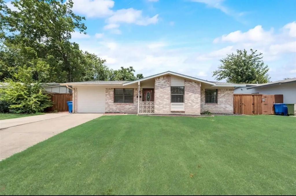 2429 Towerwood Drive, Carrollton