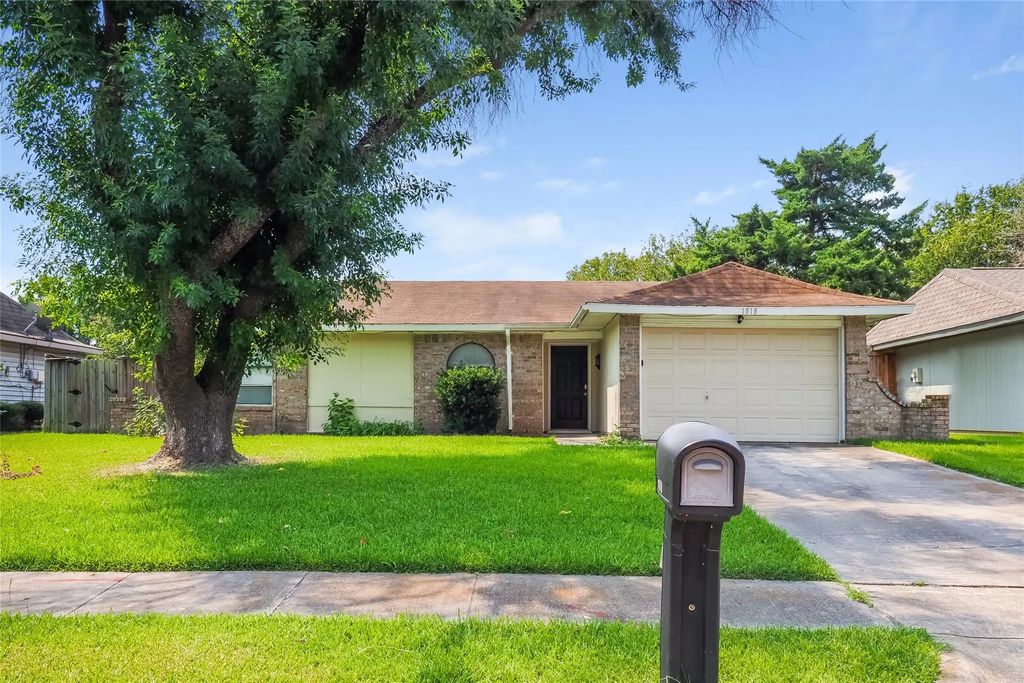 1818 Coleta Place, Garland
