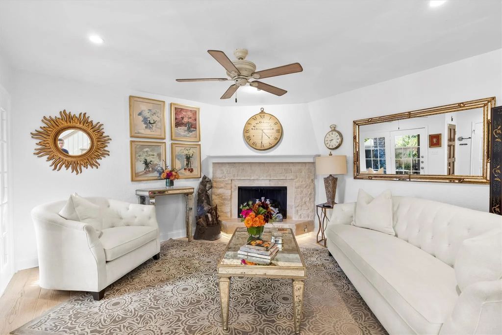 5200 Martel Avenue 32b, Dallas