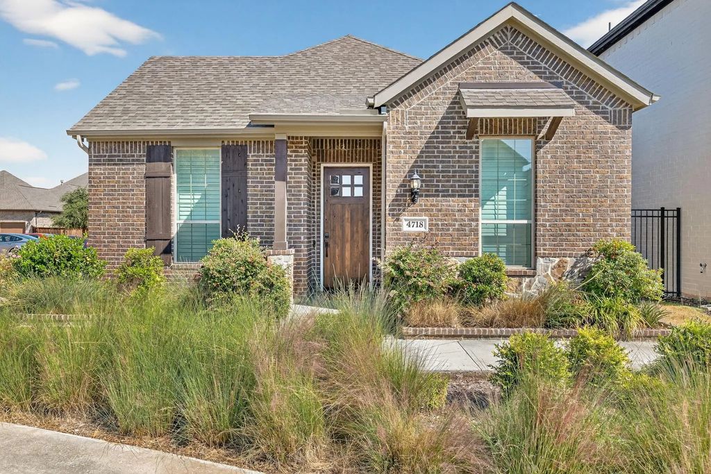 4718 Misty Rose Way, Arlington
