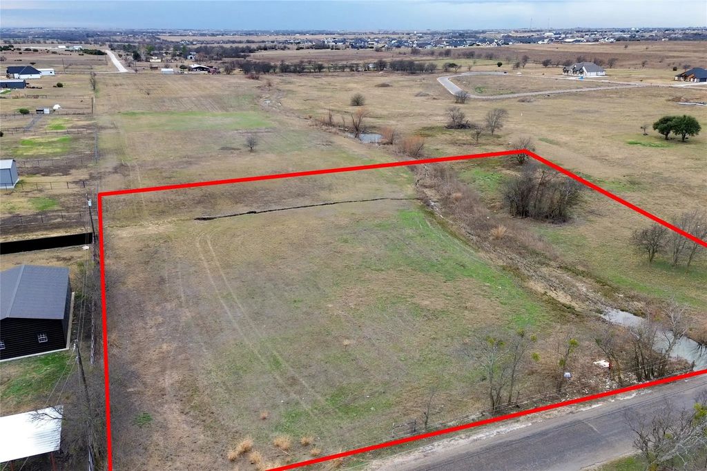7241 County Road 913, Godley