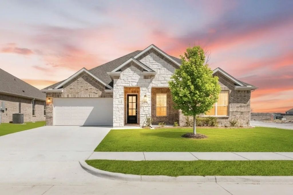541 San Angelo Drive, Forney