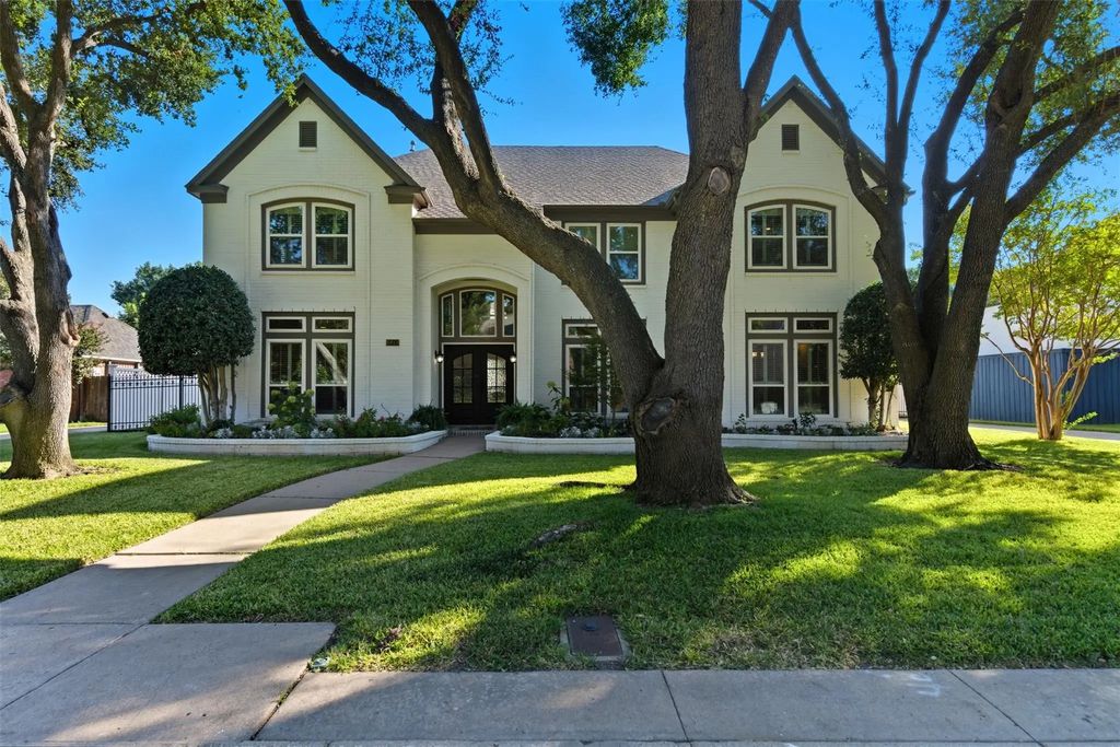 6813 Savannah Lane, Fort Worth