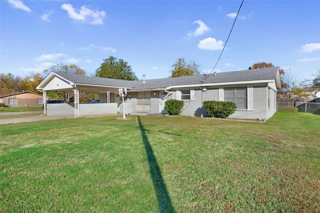 927 Alabama Street, Sulphur Springs