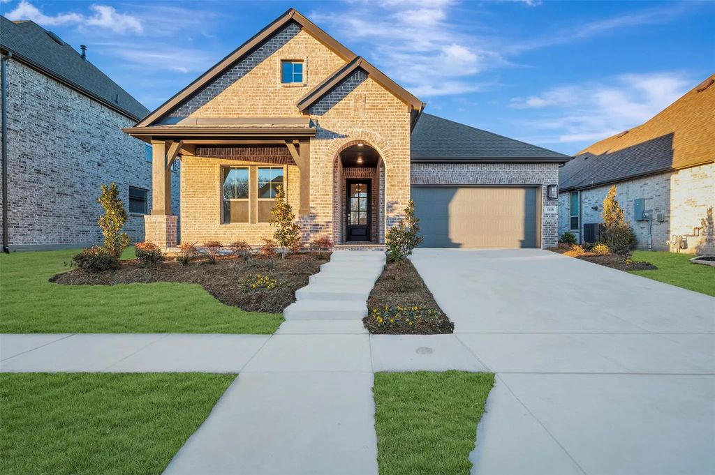 1818 Bell Court, Van Alstyne