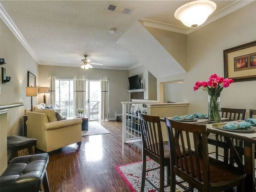 2201 Wolf Street 6104, Dallas