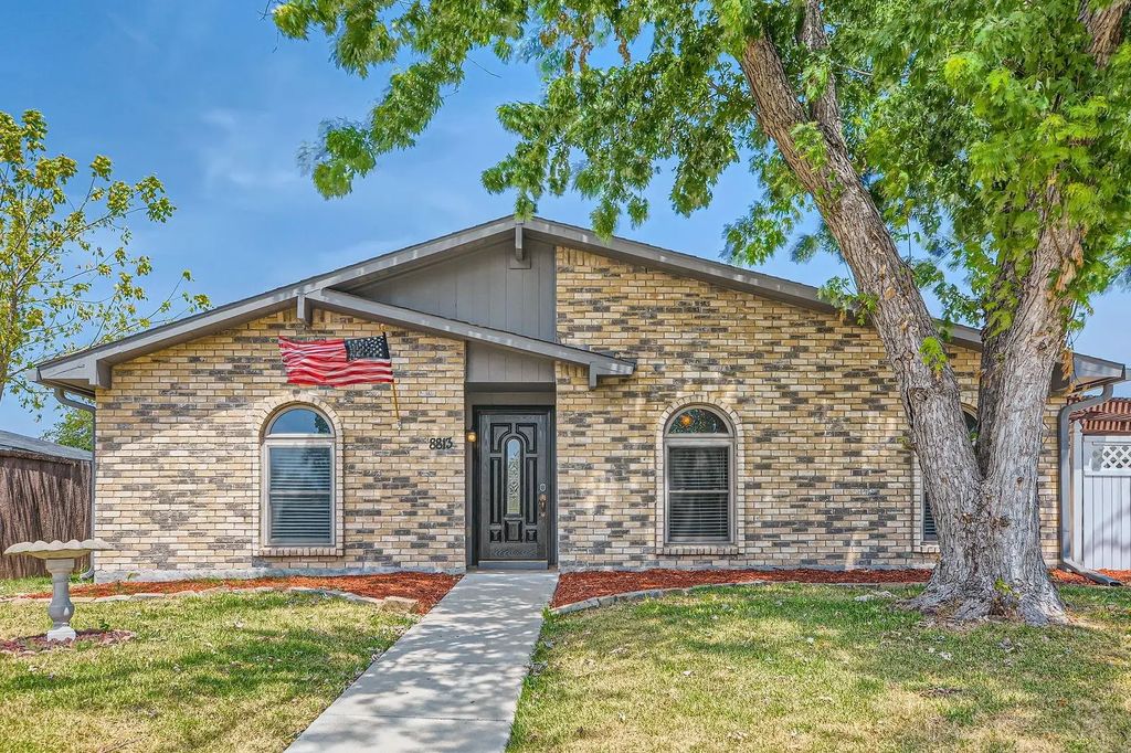 8813 Willowbrook Drive, Rowlett