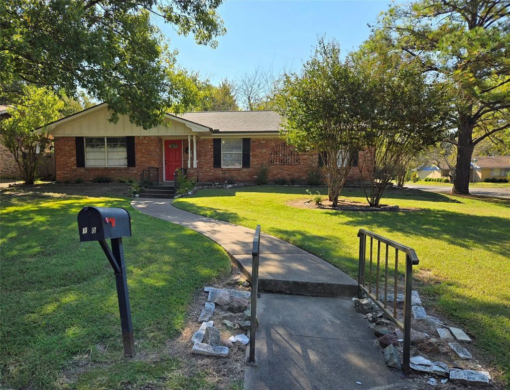1609 Arlington Drive, Corsicana