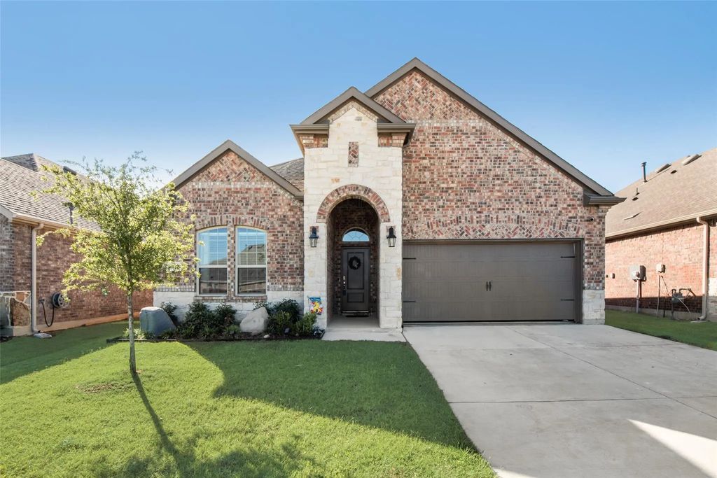 2911 Shetland Drive, Aubrey