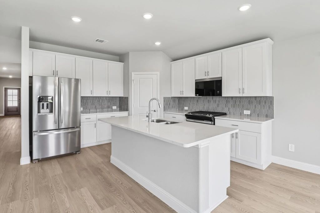 815 Sunflower Road, Lavon