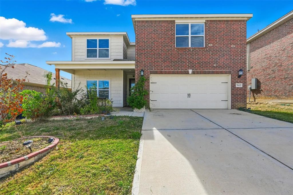 7612 Duck Bay Road, Fort Worth