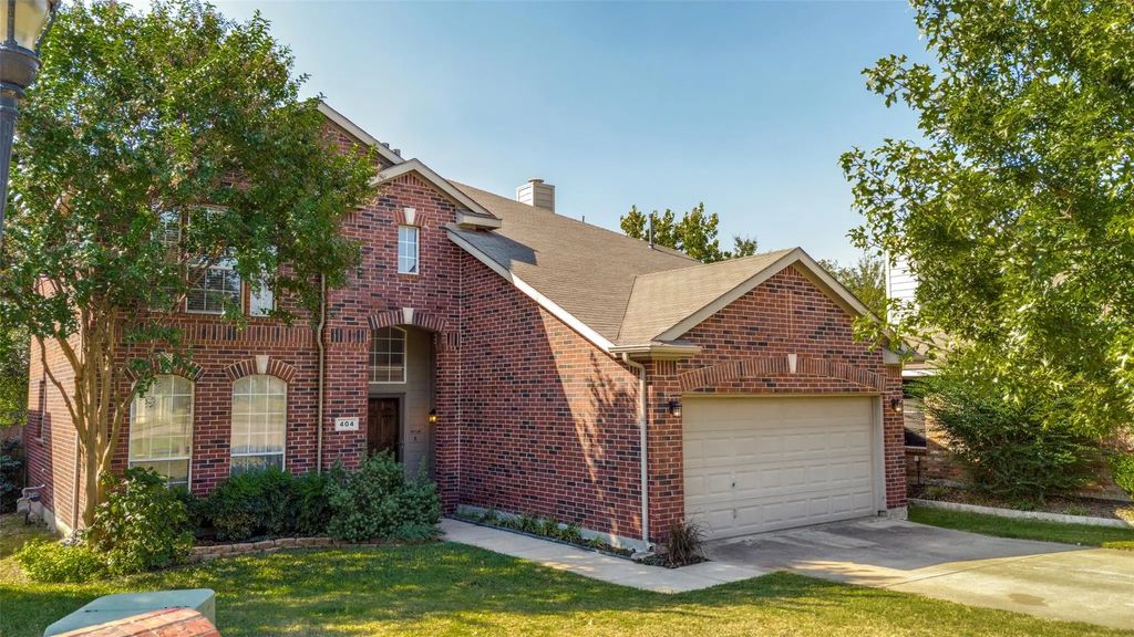 404 E Whitener Road, Euless