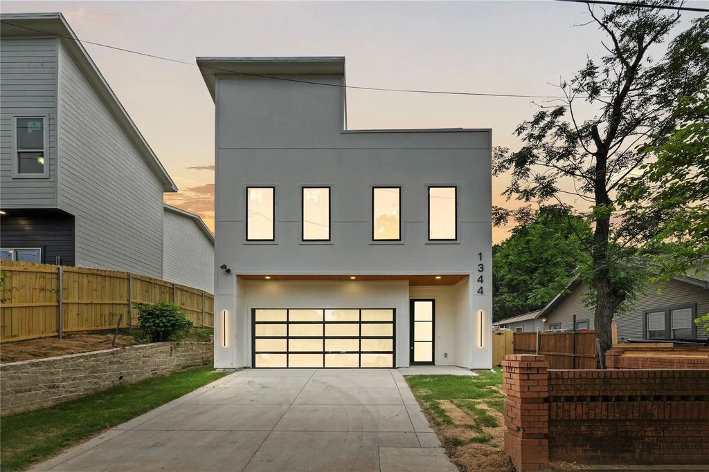 1344 Compton Street, Dallas