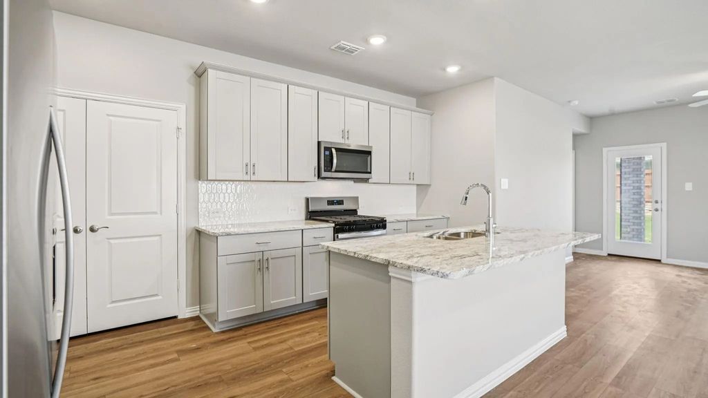 810 Sunflower Road, Lavon