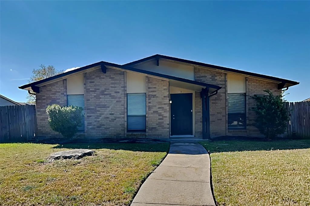 2005 Osage Trail, Grand Prairie