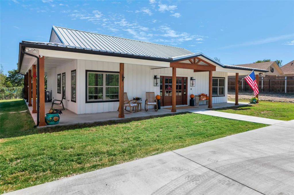 8236 Eagle Mountain Drive, Fort Worth