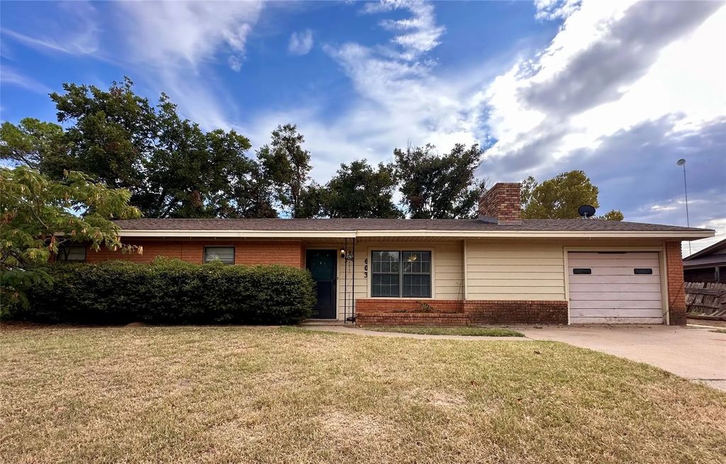 603 W Mclain Street, Seymour