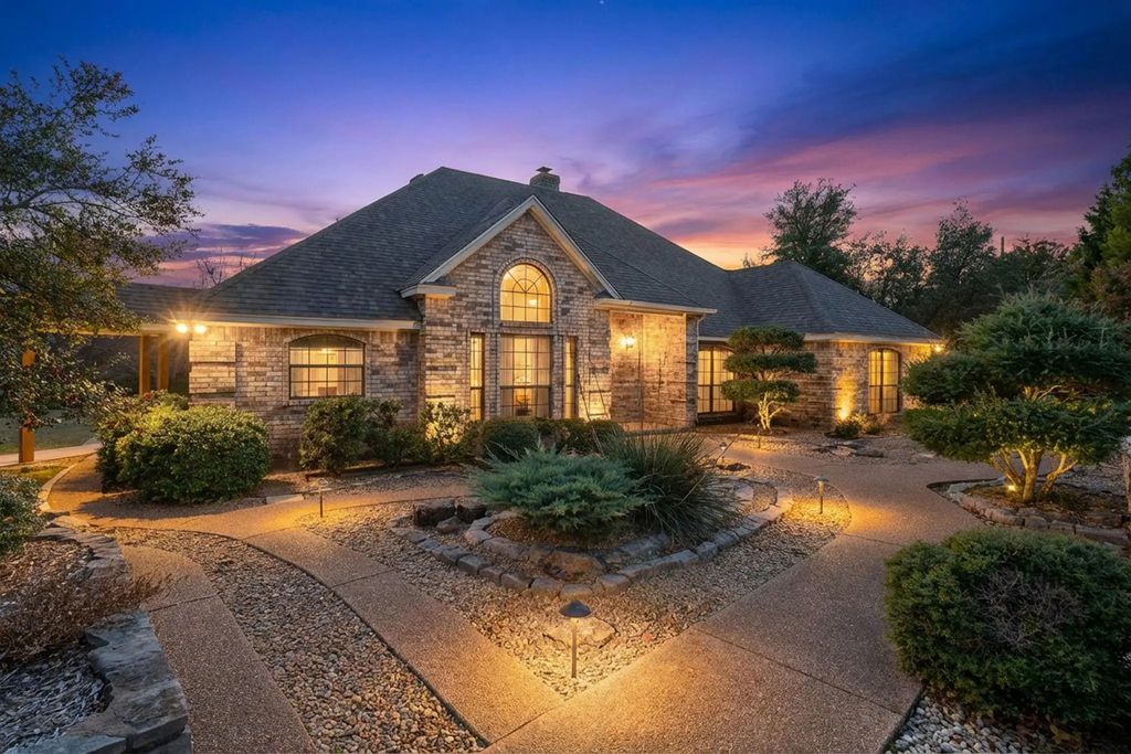 1317 Timber Ridge Road, Weatherford
