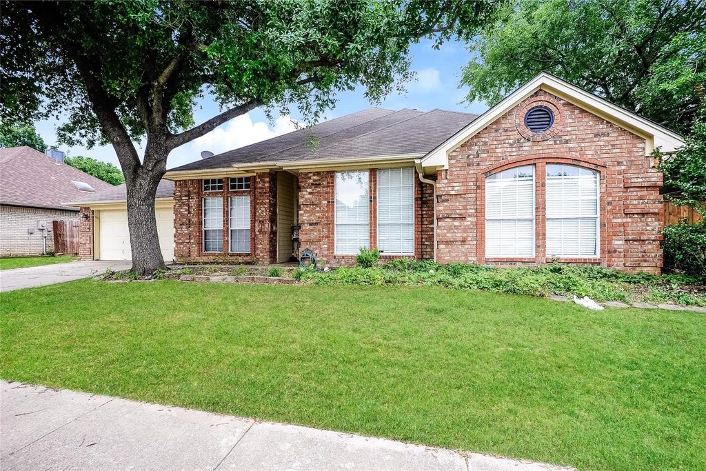1408 Sylvia Drive, Bedford