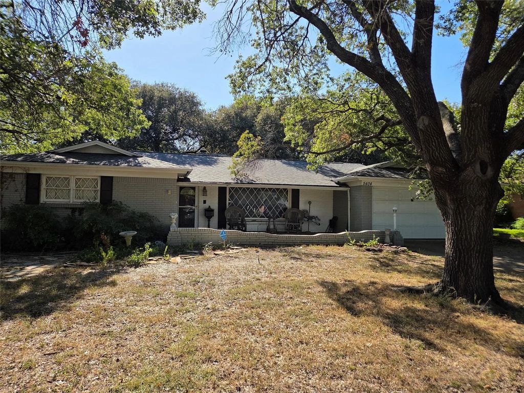 5404 Westcreek Drive, Fort Worth