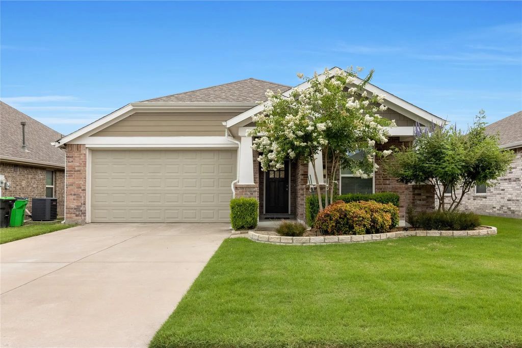 1808 Ranch Trail Road, Aubrey