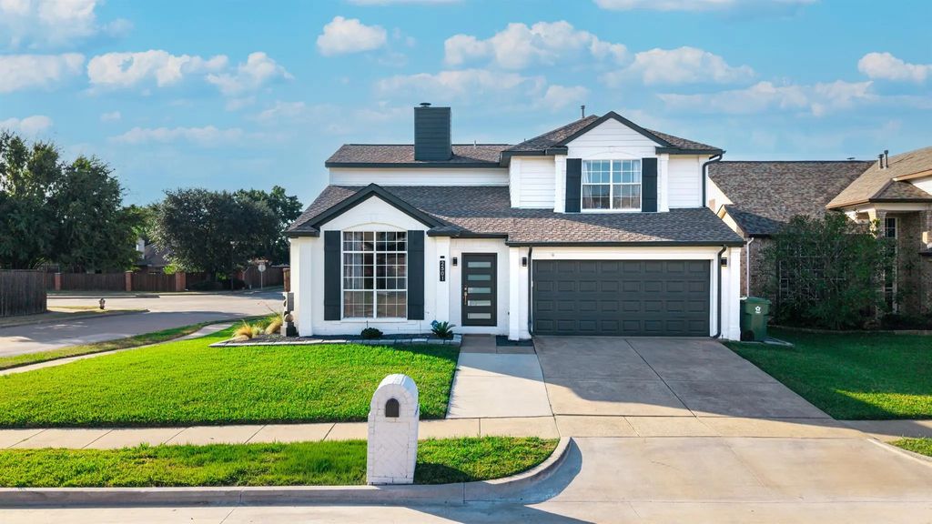2501 Fox Hollow Court, Flower Mound