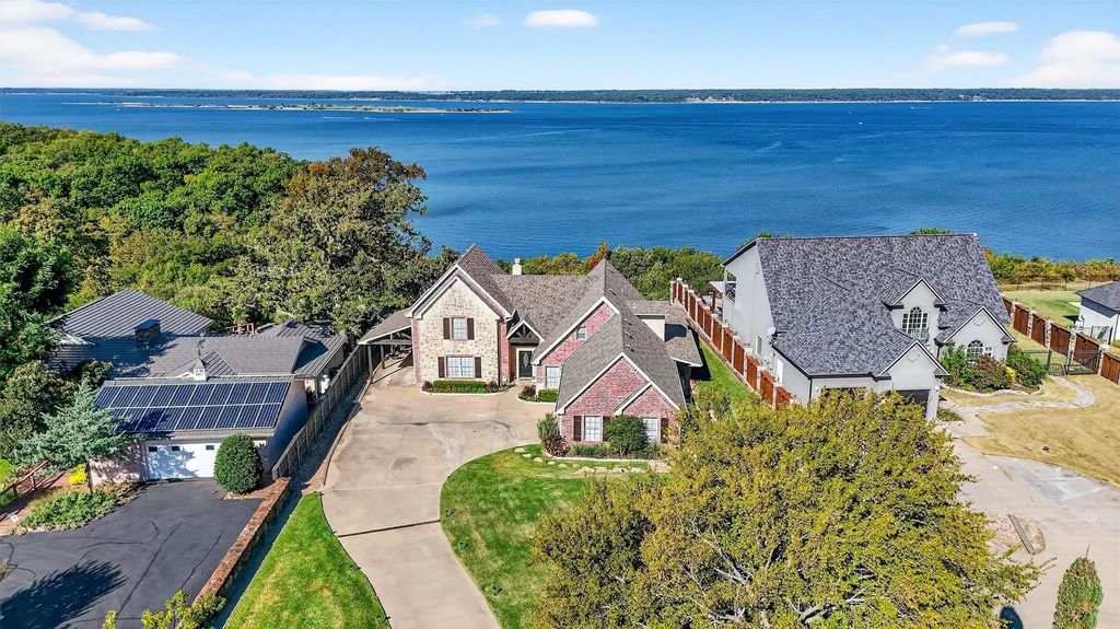 409 Churchill Lane, Pottsboro