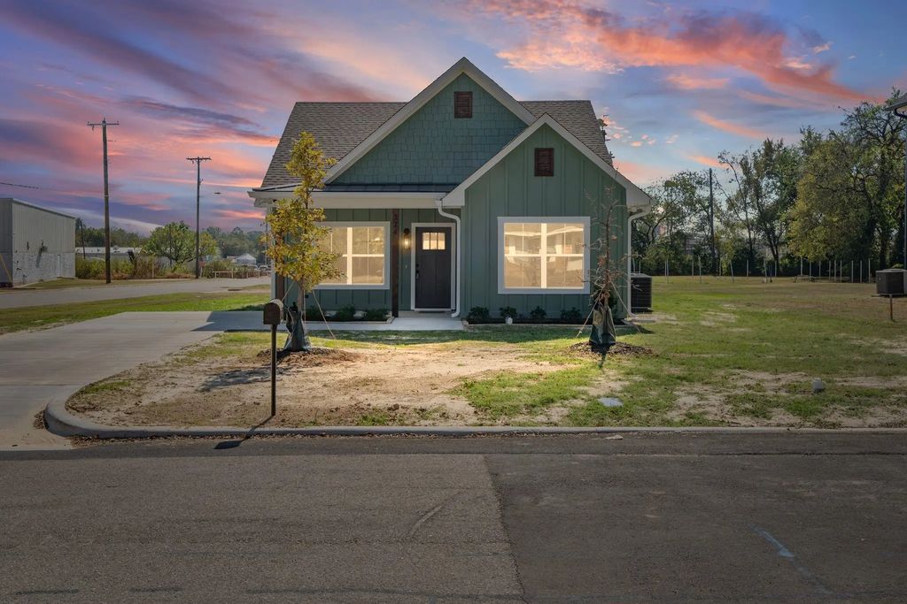 224 Middle Street, Sulphur Springs