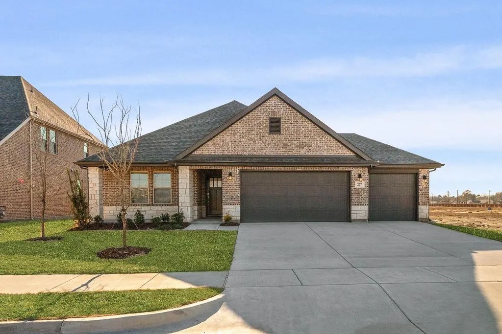 227 Freedom Trail, Forney