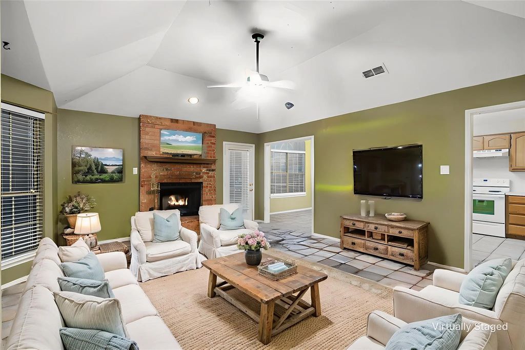 1708 Audra Lane, Denton