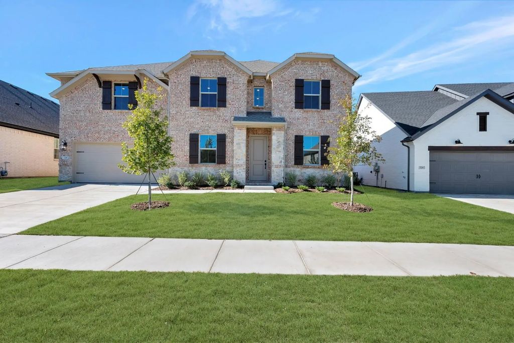 728 Emerald Heights, Lavon