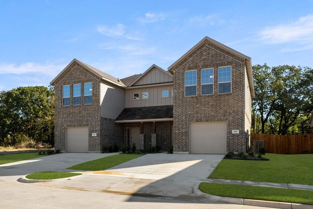 501-503 S Mockingbird Lane, Denton