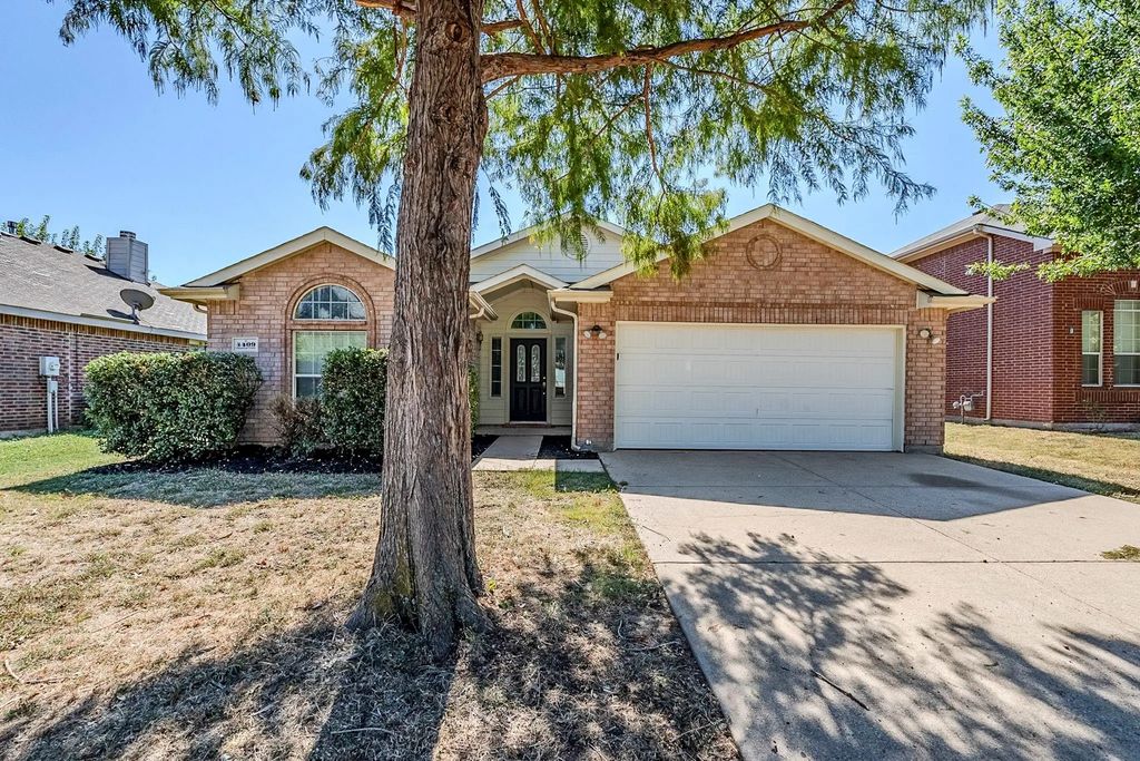 4409 Chaparral Creek Drive, Fort Worth