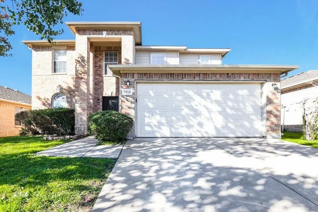 7512 Rock Garden Trail, Fort Worth