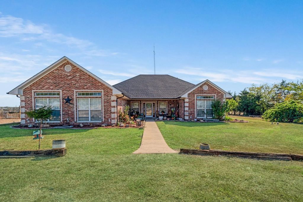 600 County Road 17050, Deport