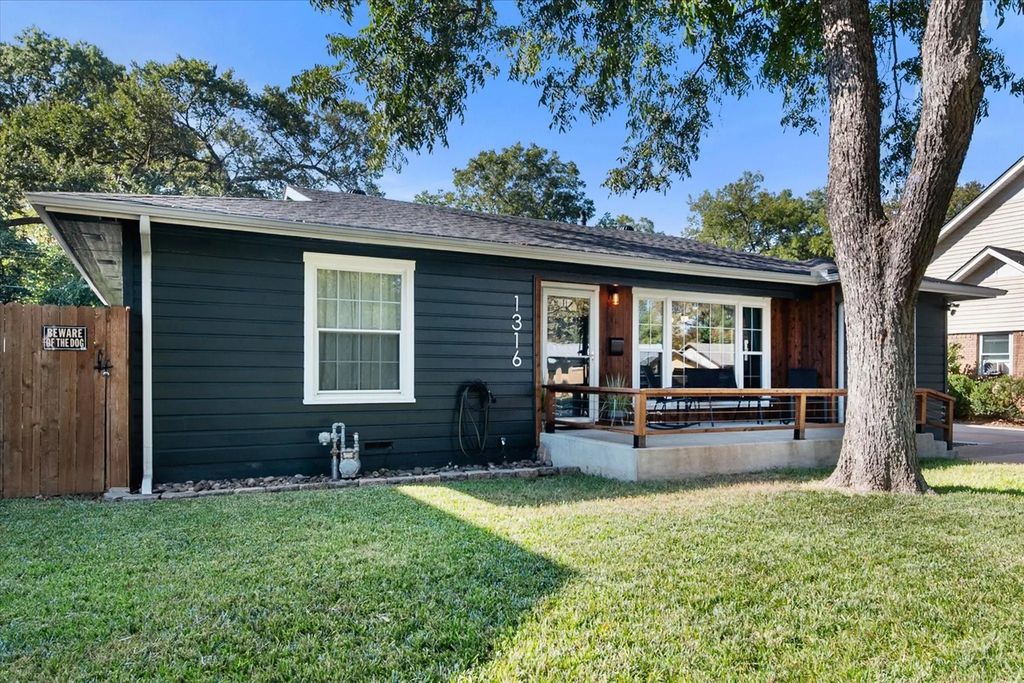 1316 Killian Drive, Arlington