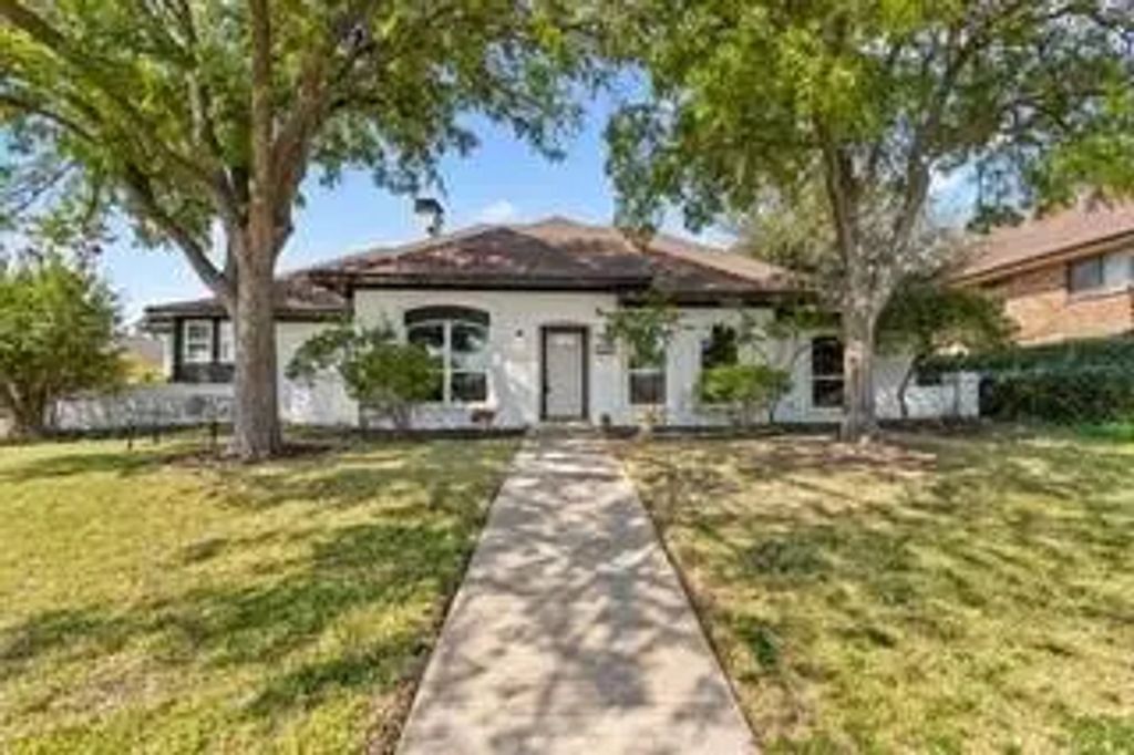 3005 Club Hill Drive, Garland