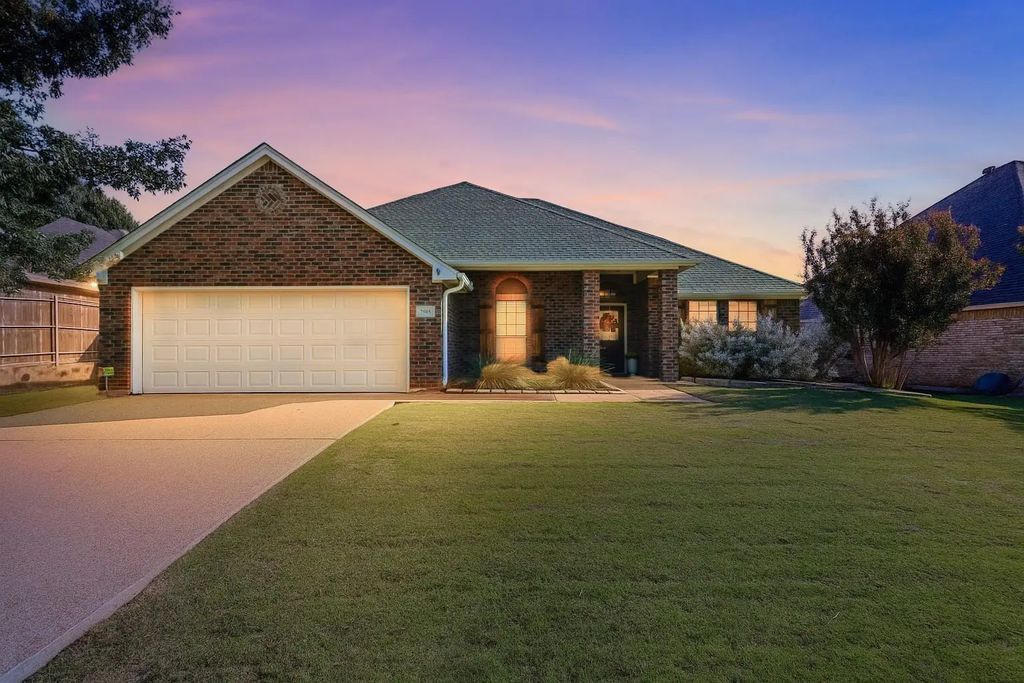 7505 Rolling Hills Drive, Benbrook