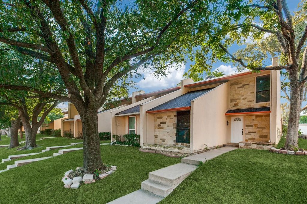 351 Valley Park Drive, Garland