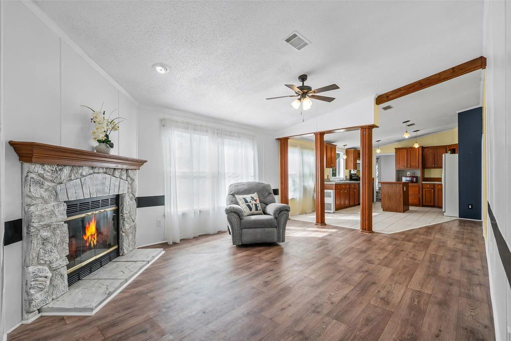 342 Rising View Court, Weatherford