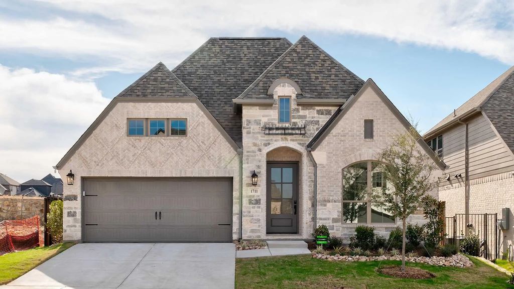 1711 Hillside Stroll Drive, Lavon