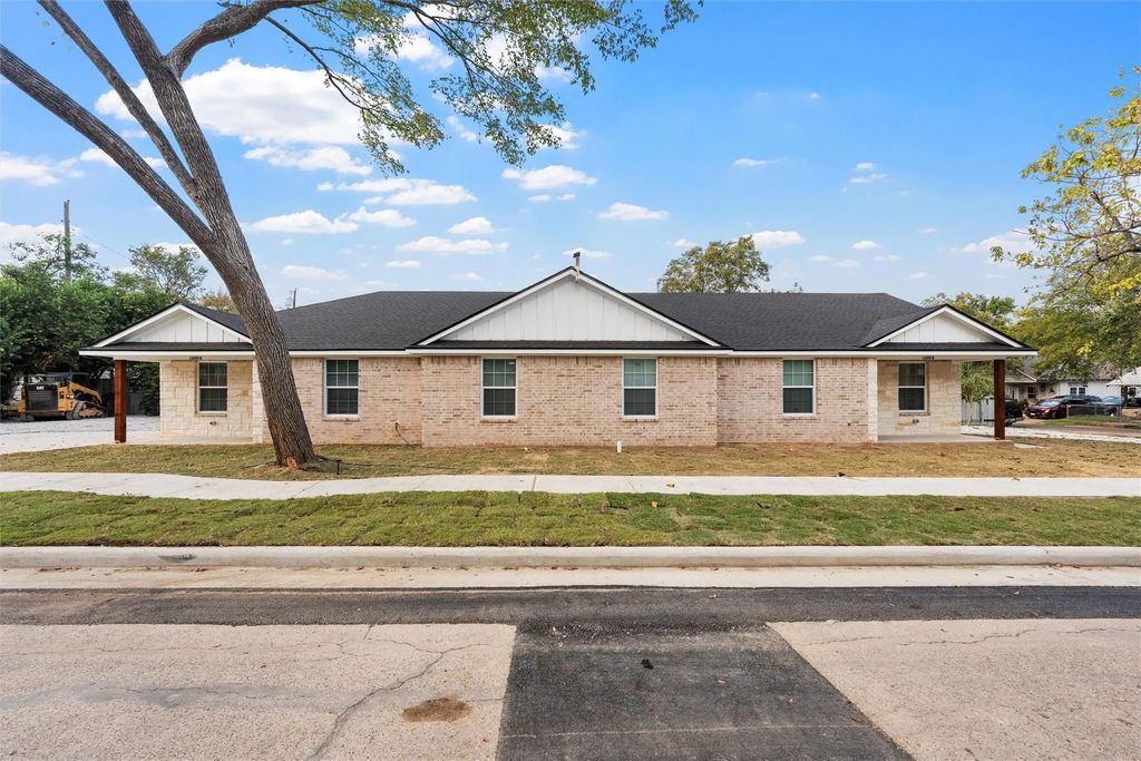 1600 N 11th Street, Waco
