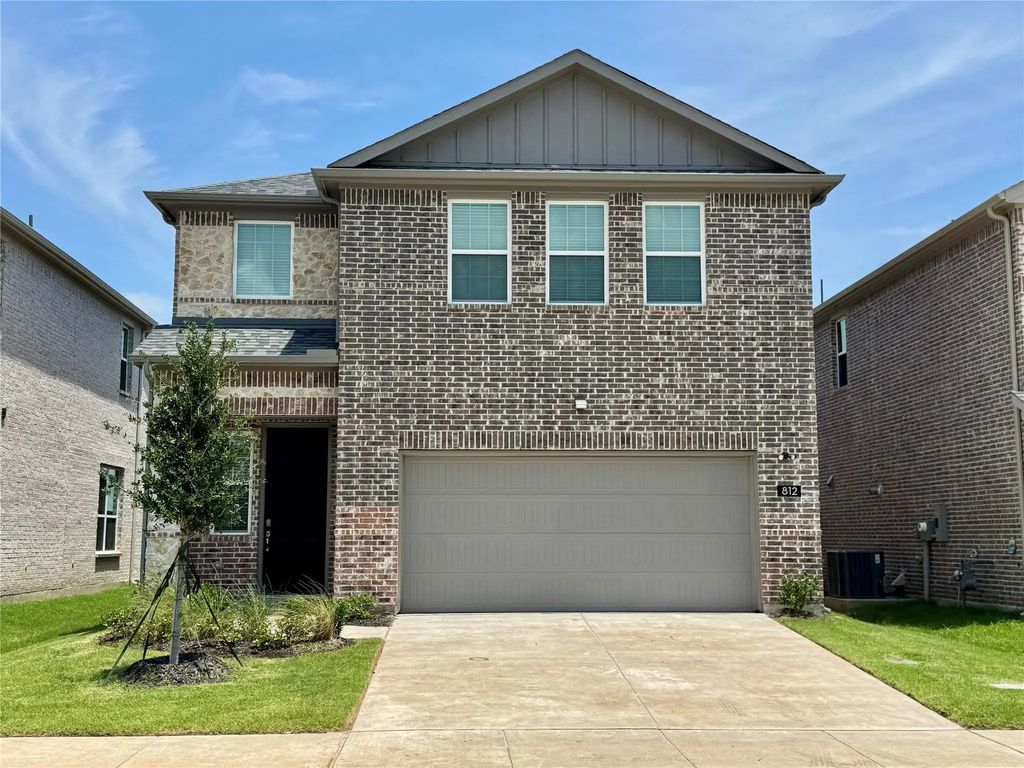812 Aroco Bend, Princeton