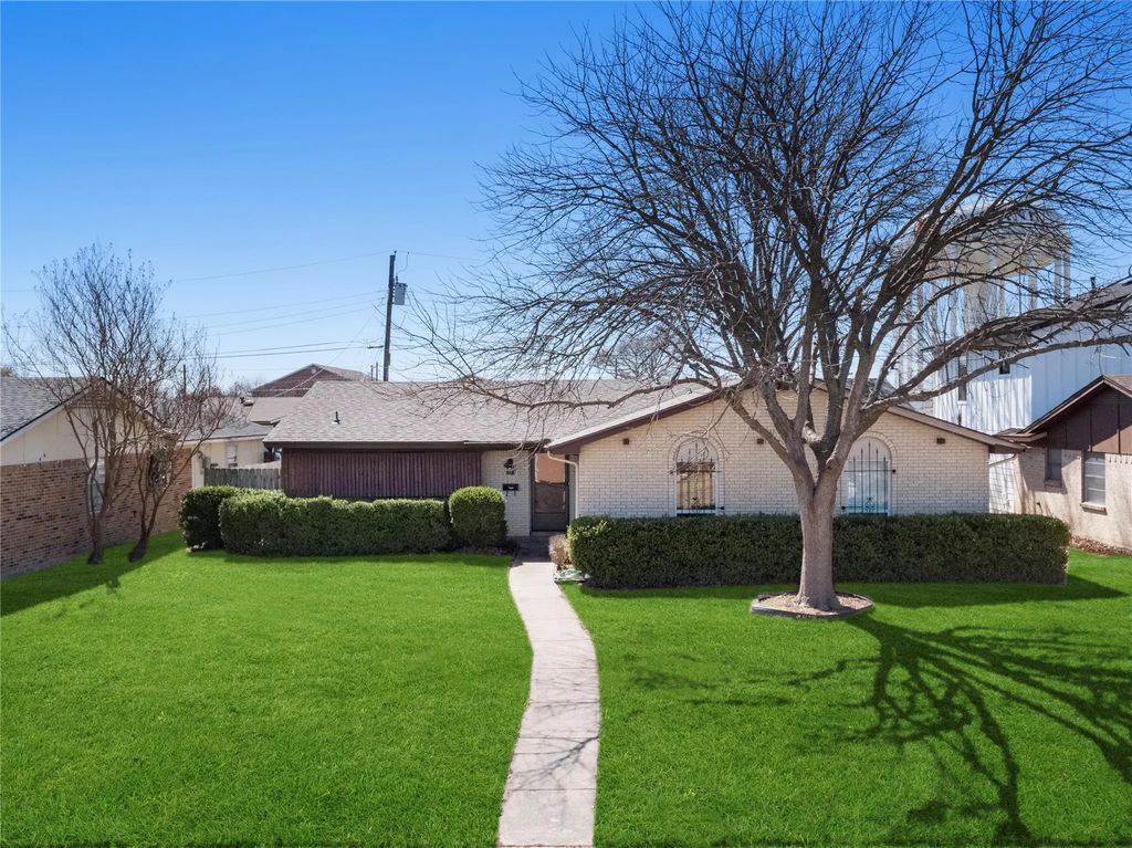 3826 Burning Tree Lane, Garland