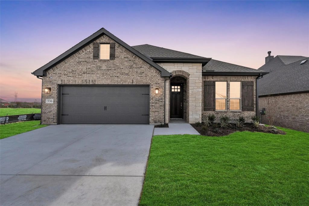 536 Mitchell Boulevard, Weatherford