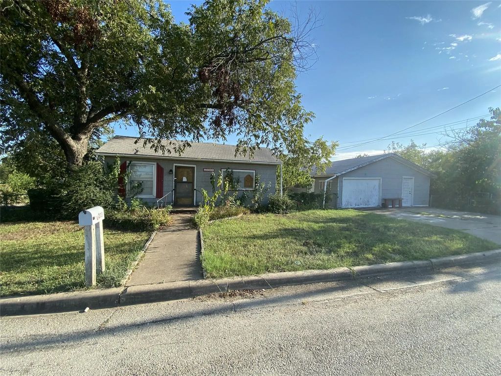 203 12th Street, Mineral Wells